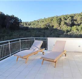 6 Bedroom Beachfront Villa with Heated Pool near Vela Luka on Korcula Island, Sleep 12